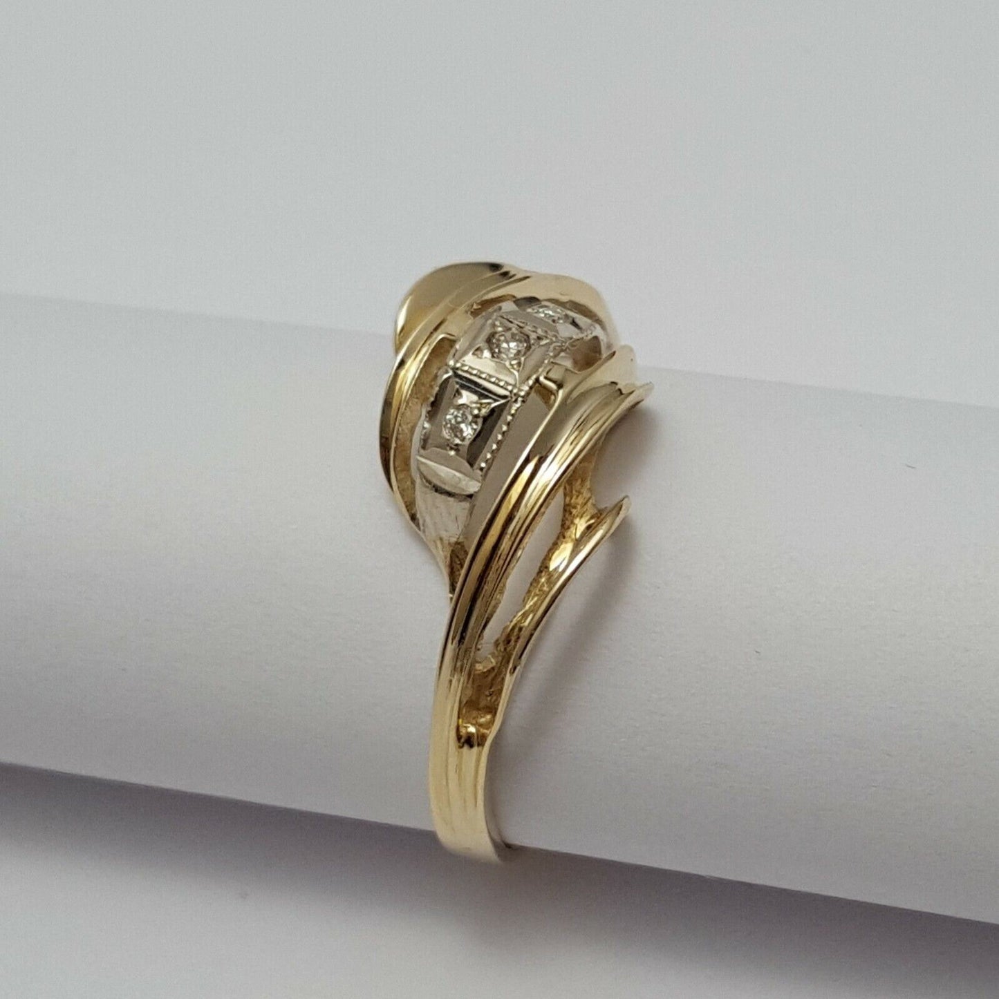 14K Solid Yellow Gold Designer Ring With Diamonds