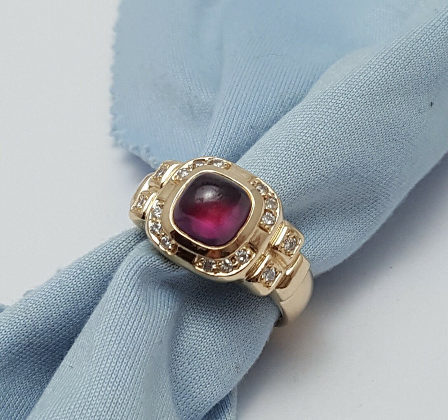 14K Solid Yellow Gold Ladies Cabochon Amethyst & Diamond Ring