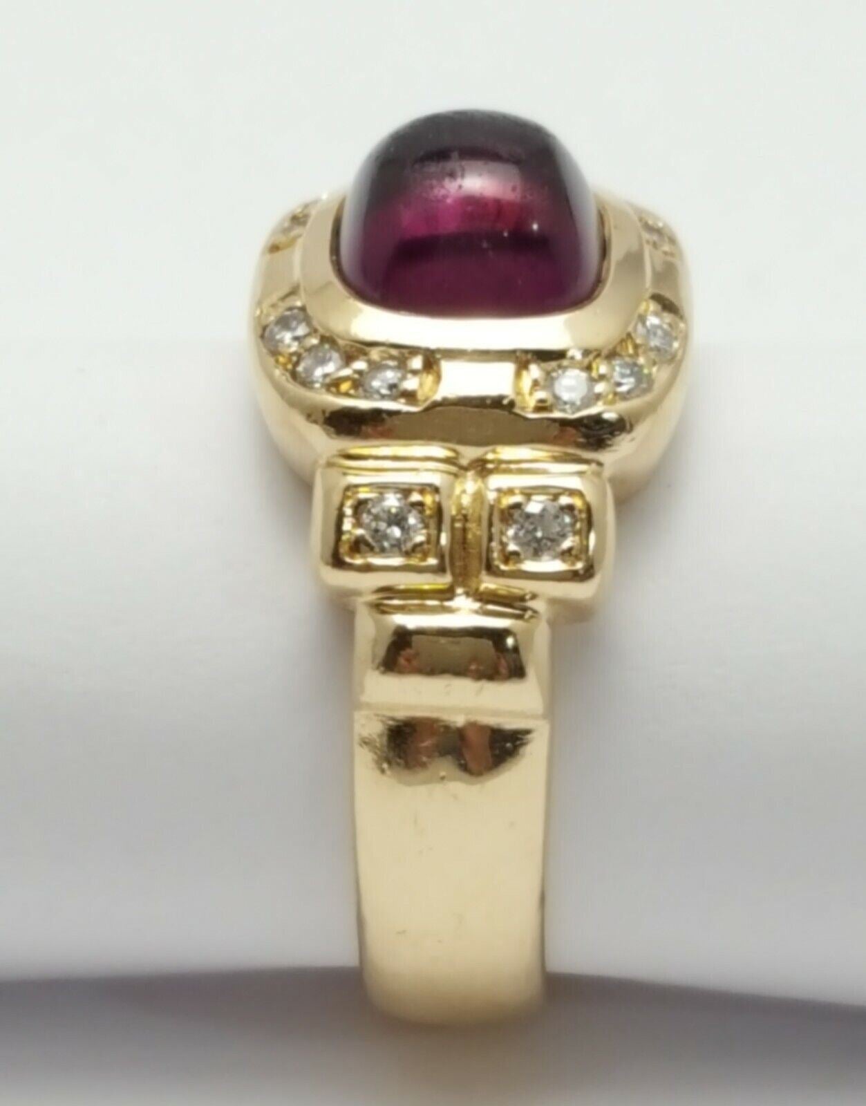 14K Solid Yellow Gold Ladies Cabochon Amethyst & Diamond Ring