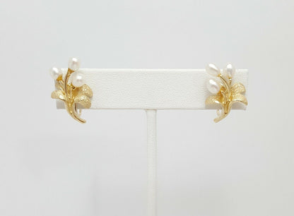 14K Yellow Gold Designer Hinged Screw Back Non-Pierced Pearl Earrings