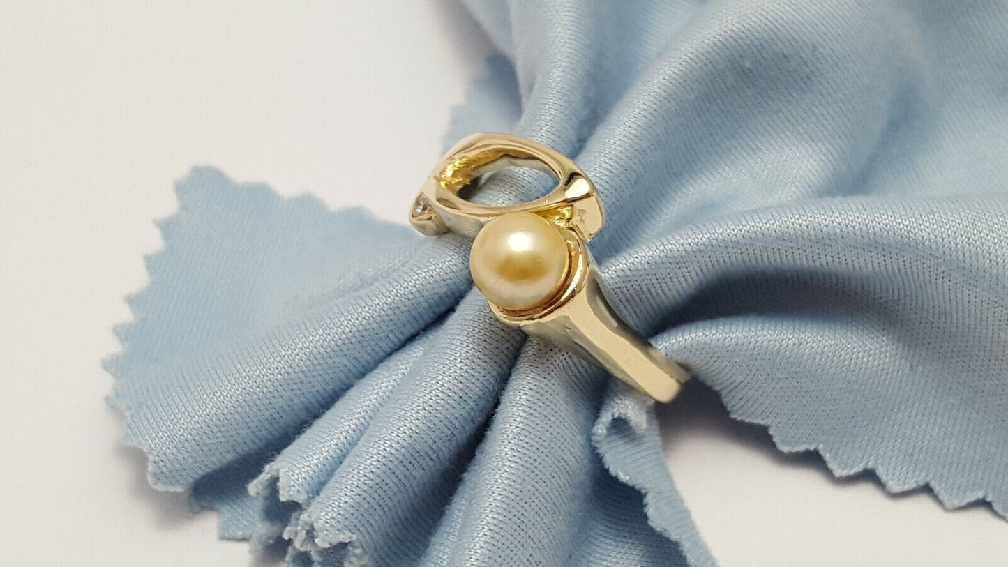 14K Solid Yellow Gold Designer Diamond & Pearl Ring