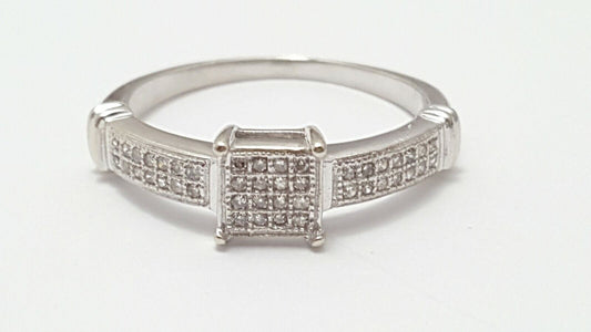 10K Solid White Gold Designer Diamond Ring