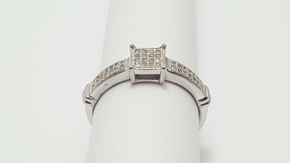 10K Solid White Gold Designer Diamond Ring