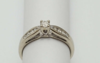 10K Solid White Gold Designer Diamond Ring