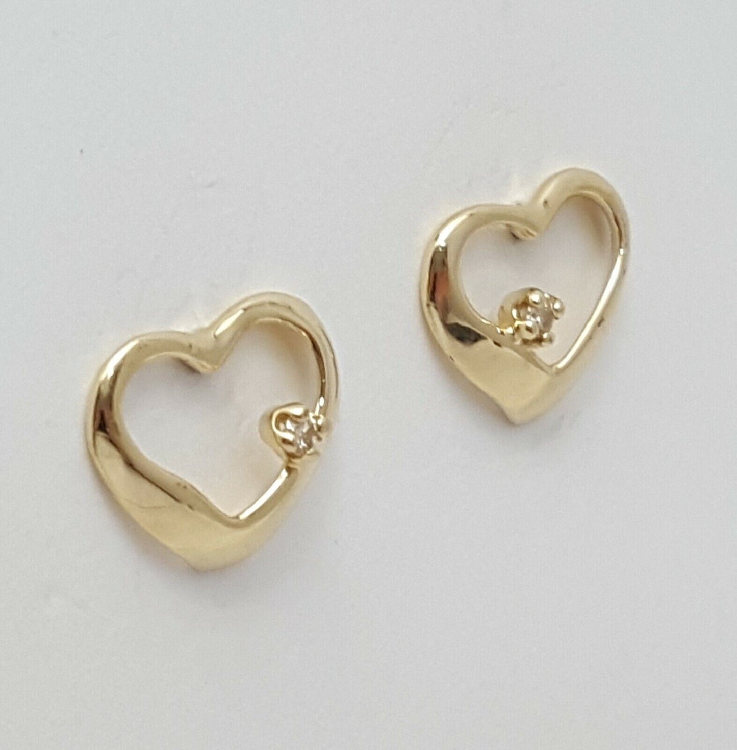 14K Yellow Gold Designer Stud Heart Earrings with Diamonds