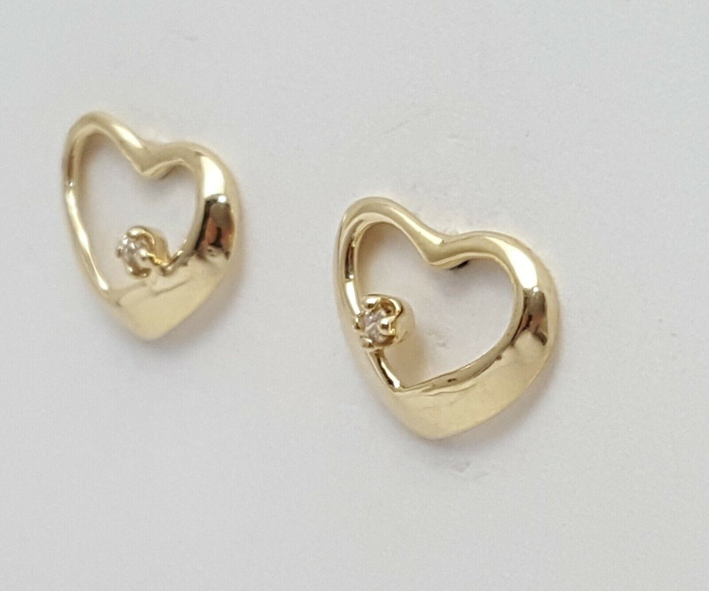 14K Yellow Gold Designer Stud Heart Earrings with Diamonds