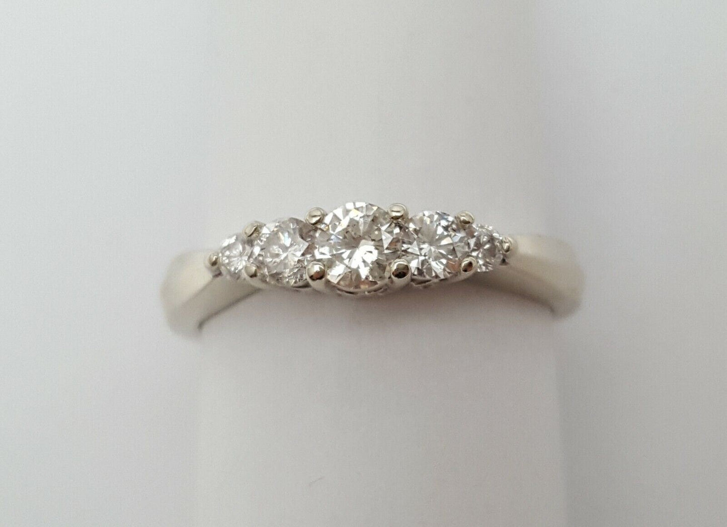 Beautiful 14K Karat Solid White Gold Wedding Engagement Diamond Ring