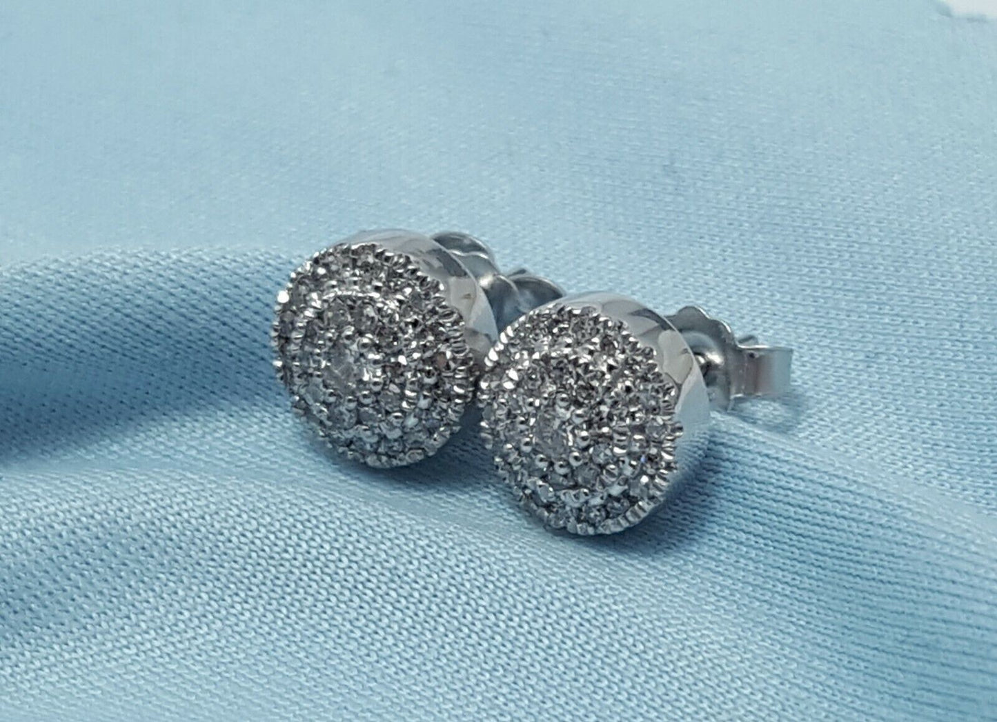 10K White Gold Designer Round Diamond Stud Earrings & Backings