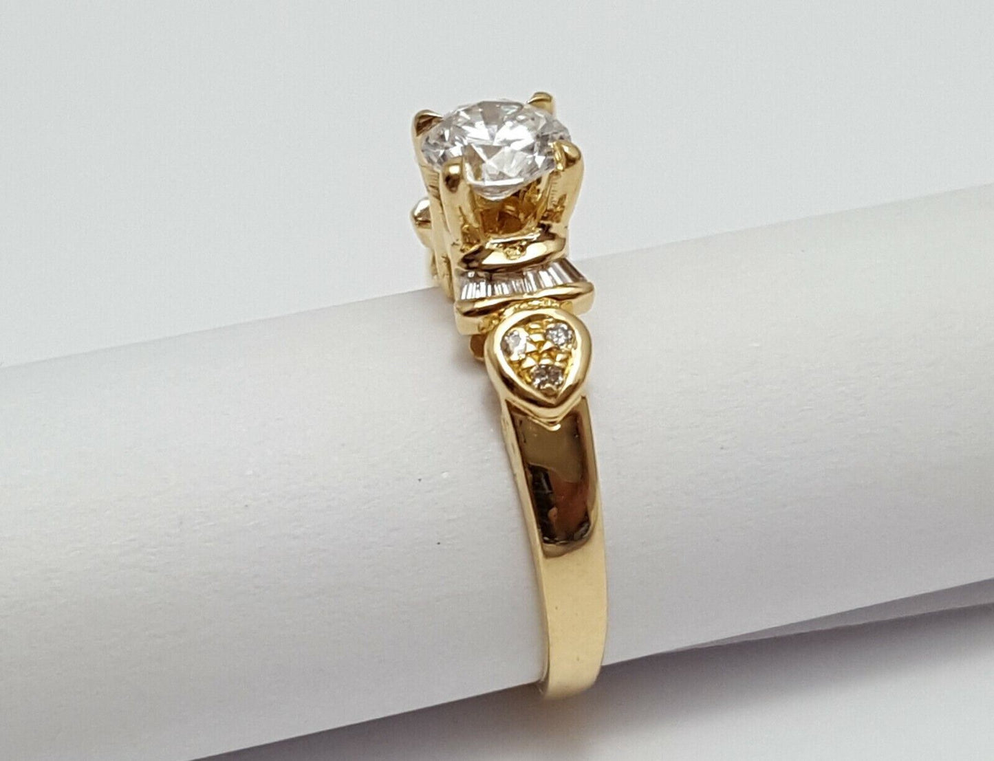 Exquisite 18K Karat Solid Yellow Gold Solitaire Diamond Wedding Engagement Ring