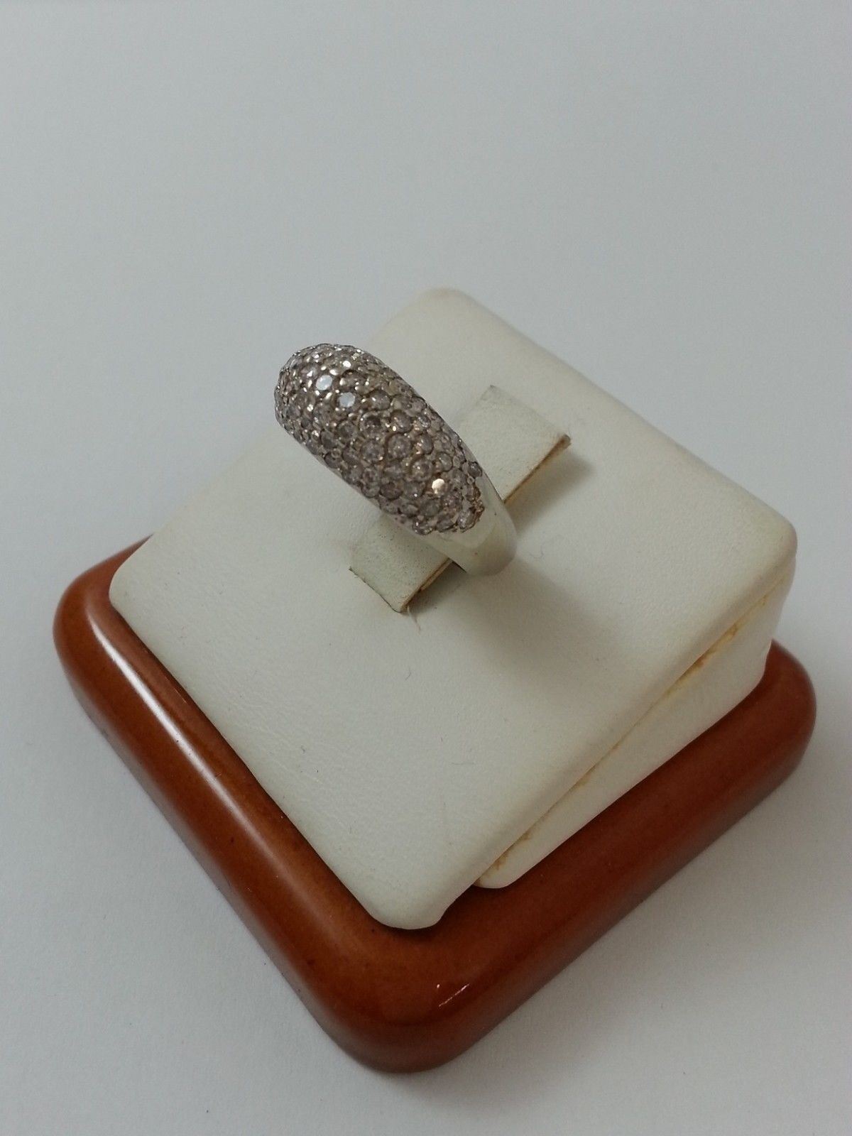 14K White Gold Designer Ladies Ring With Diamond Cluster