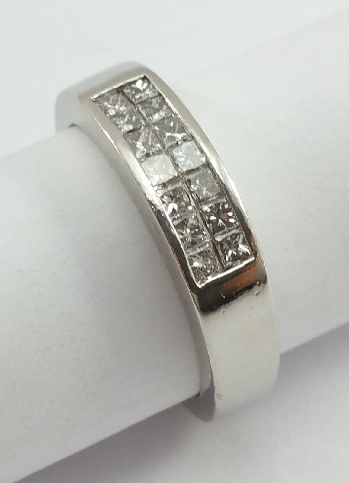 Exquisite Solid Platinum Wedding Ring Band With Diamonds