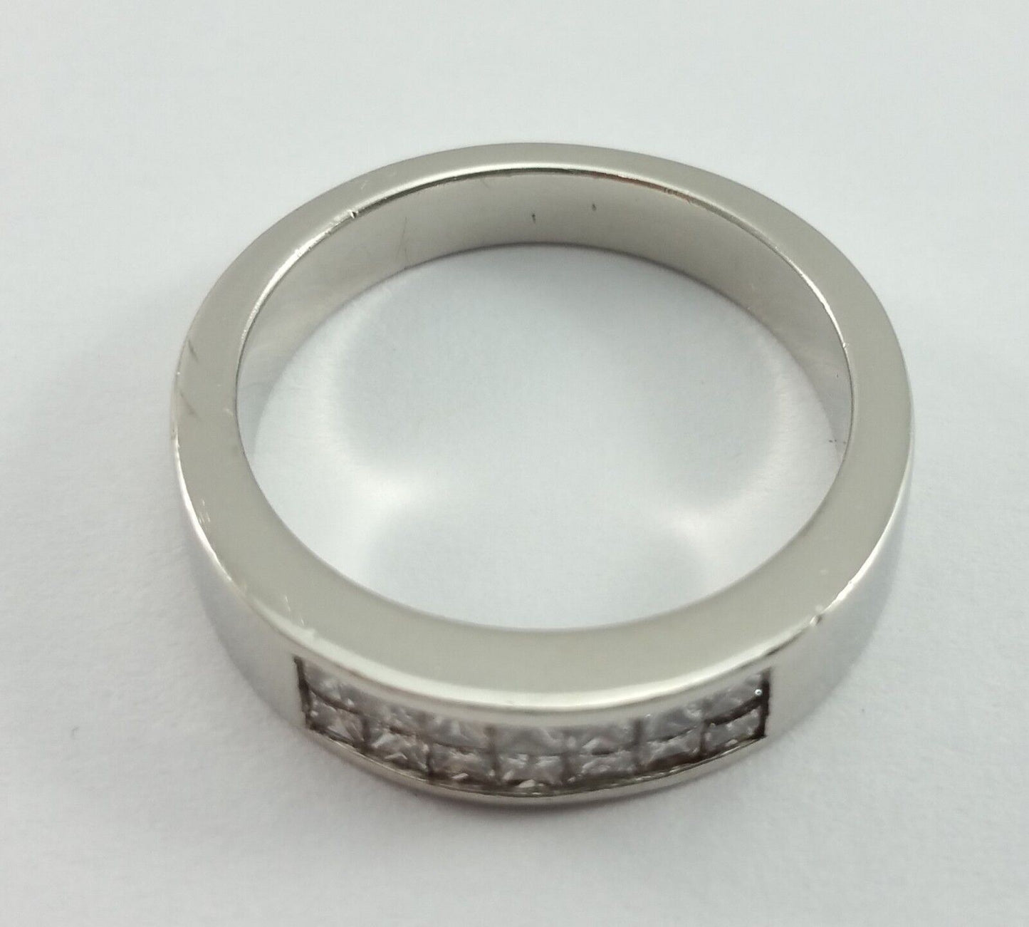 Exquisite Solid Platinum Wedding Ring Band With Diamonds