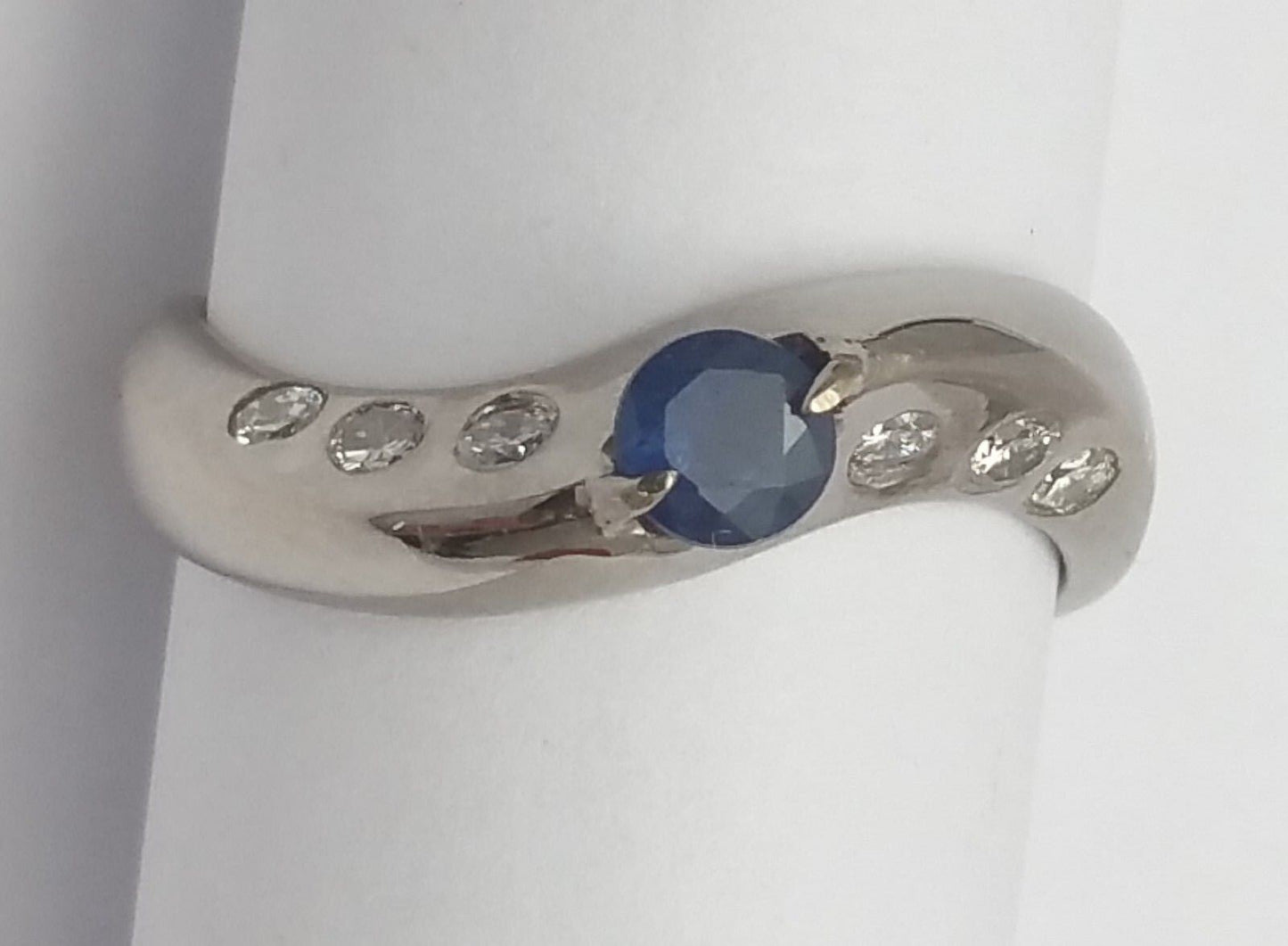 14K White Gold Designer Ladies Ring W/ Sapphire & Diamonds