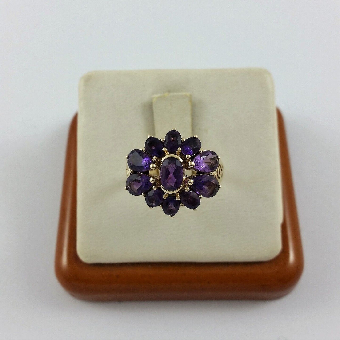 10K Solid Yellow Gold Flower Design Amethyst Ring