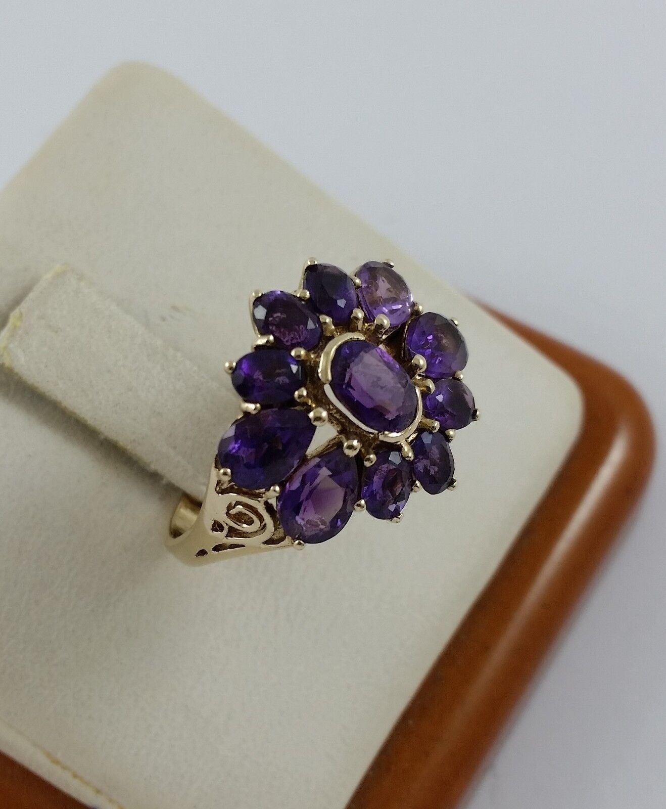 10K Solid Yellow Gold Flower Design Amethyst Ring