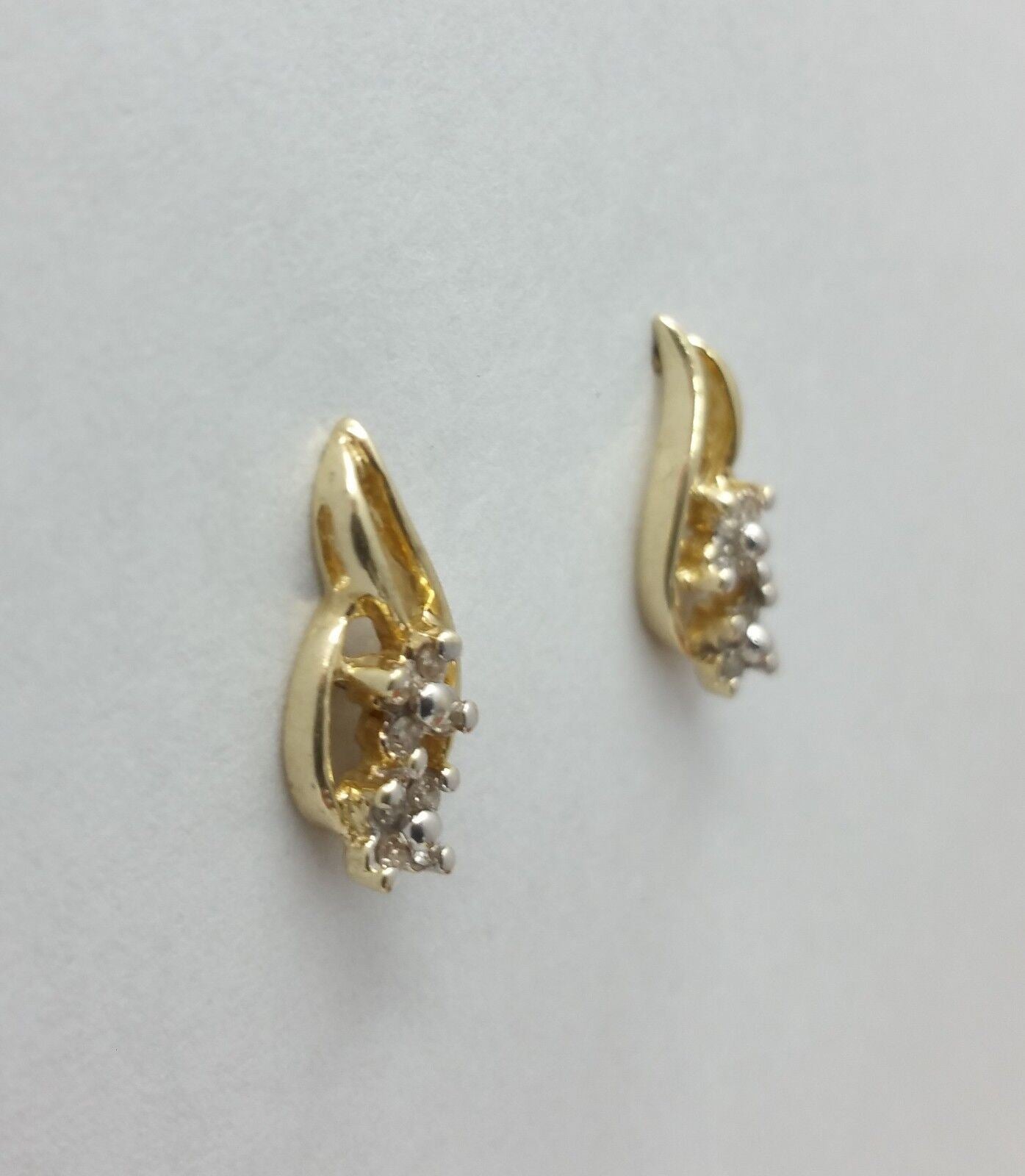 14K Yellow Gold Designer Stud Earrings With Diamonds