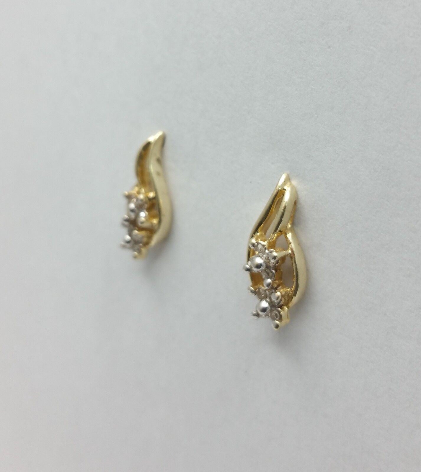 14K Yellow Gold Designer Stud Earrings With Diamonds