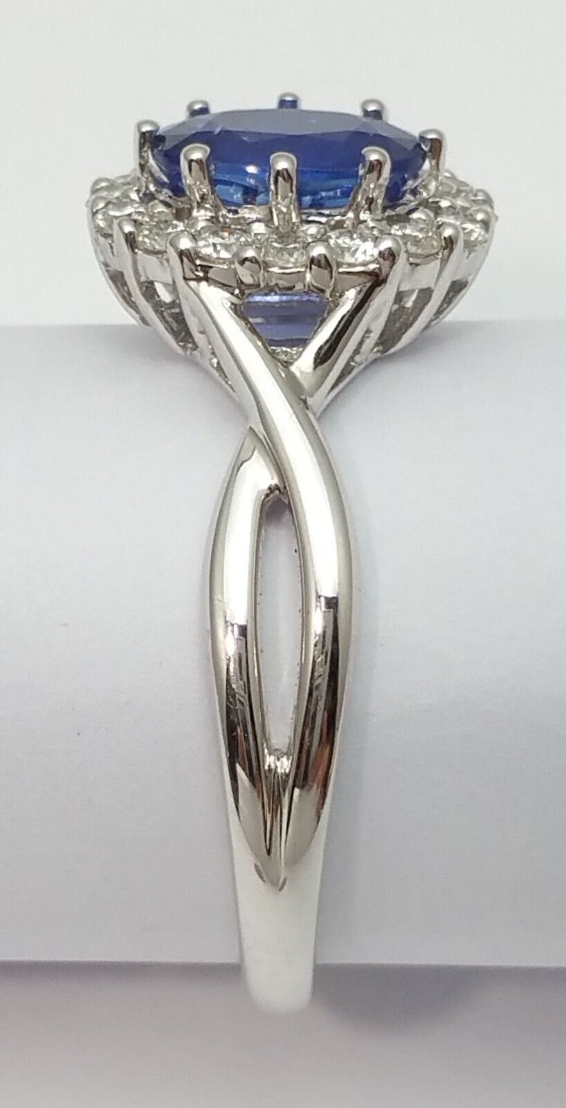 14K White Gold Ladies Ring With Diamonds & Sapphire