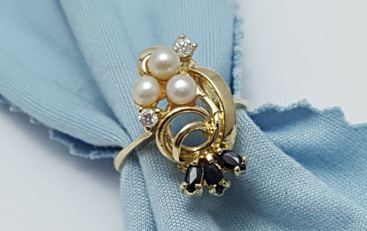 14K  Solid Yellow Gold Designer Ladies Ring with CZ's, Onyx & Pearls