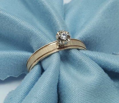 14K Solid Yellow Gold Engagement Solitaire Cubic Zirconia Ring