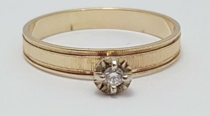 14K Solid Yellow Gold Engagement Solitaire Cubic Zirconia Ring