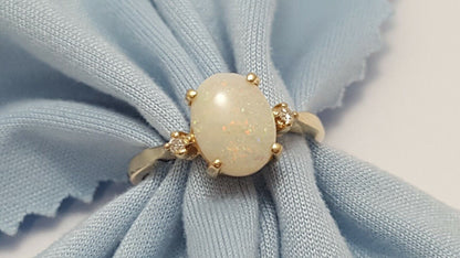 14K Solid Yellow Gold Designers Ladies Diamond & Opal Ring