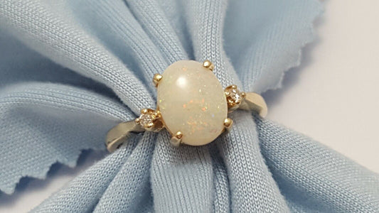 14K Solid Yellow Gold Designers Ladies Diamond & Opal Ring