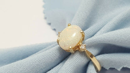 14K Solid Yellow Gold Designers Ladies Diamond & Opal Ring