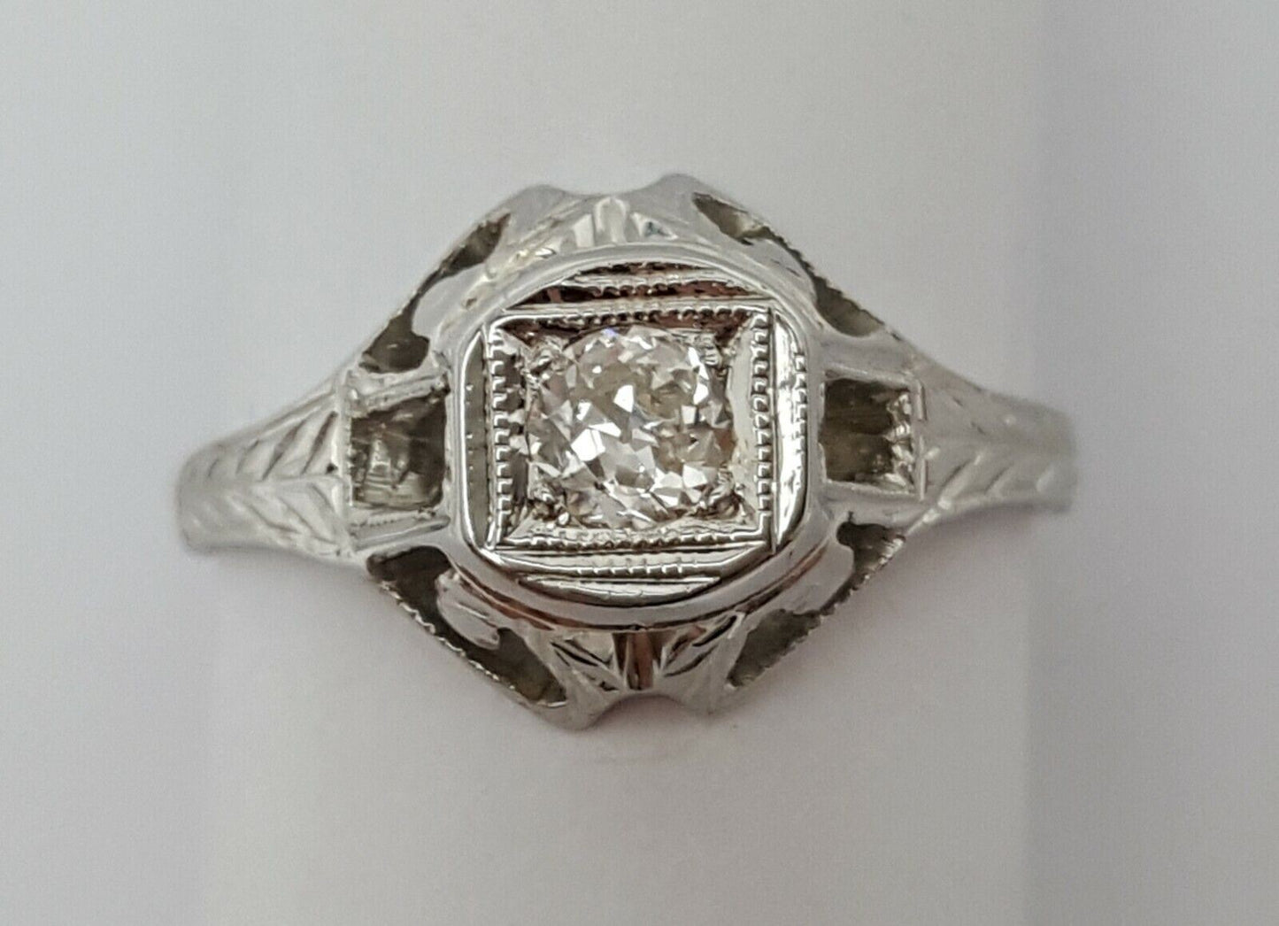 Vintage 18K Solid White Gold Art Deco Ladies Diamond Wedding Engagement Ring