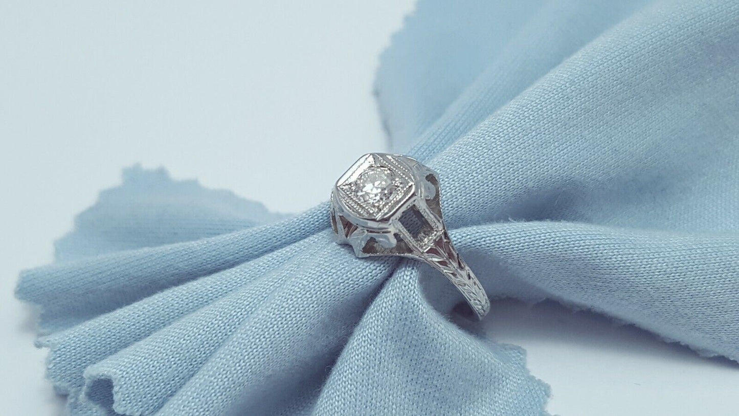 Vintage 18K Solid White Gold Art Deco Ladies Diamond Wedding Engagement Ring