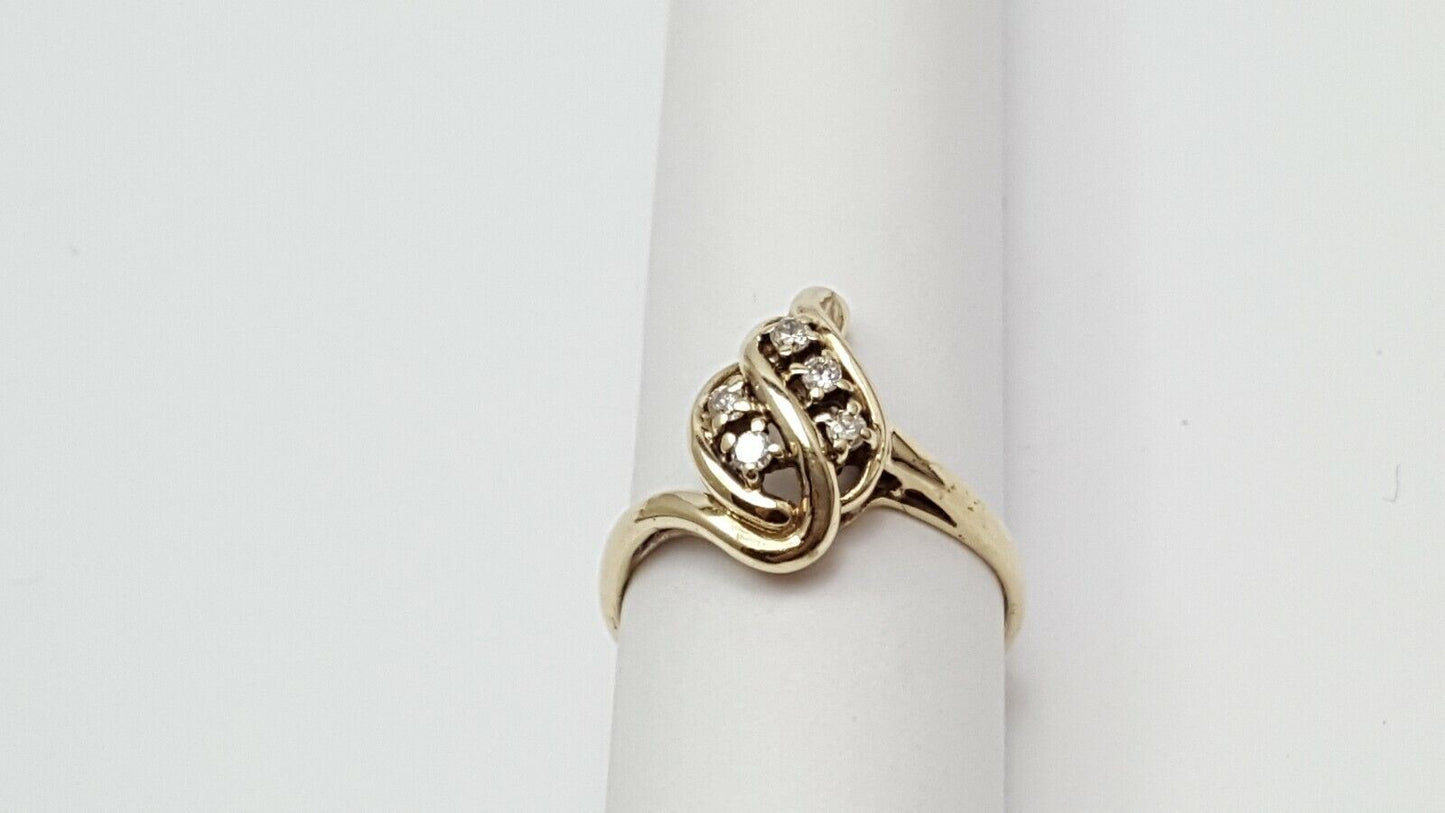 14K Solid Yellow Gold Leaf Round Diamond Ring