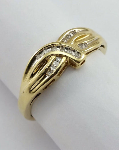 10K Solid Yellow Gold Round & Baguette Diamond Ring