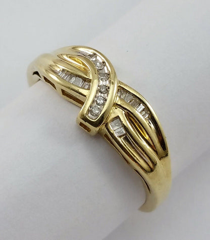 10K Solid Yellow Gold Round & Baguette Diamond Ring