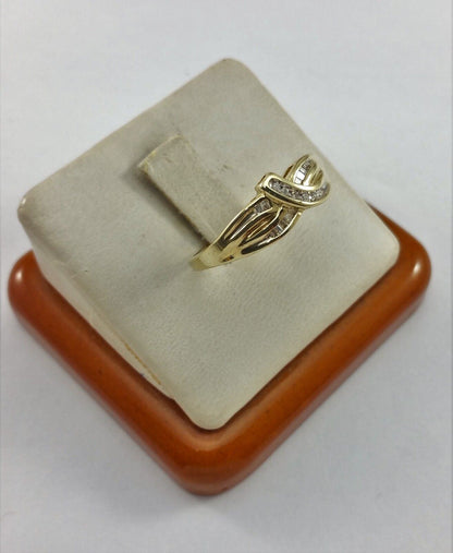 10K Solid Yellow Gold Round & Baguette Diamond Ring