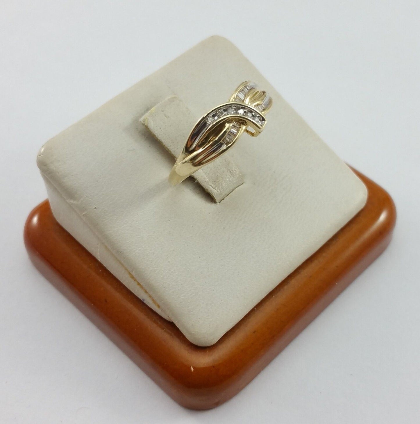 10K Solid Yellow Gold Baguette & Round Diamond Ring