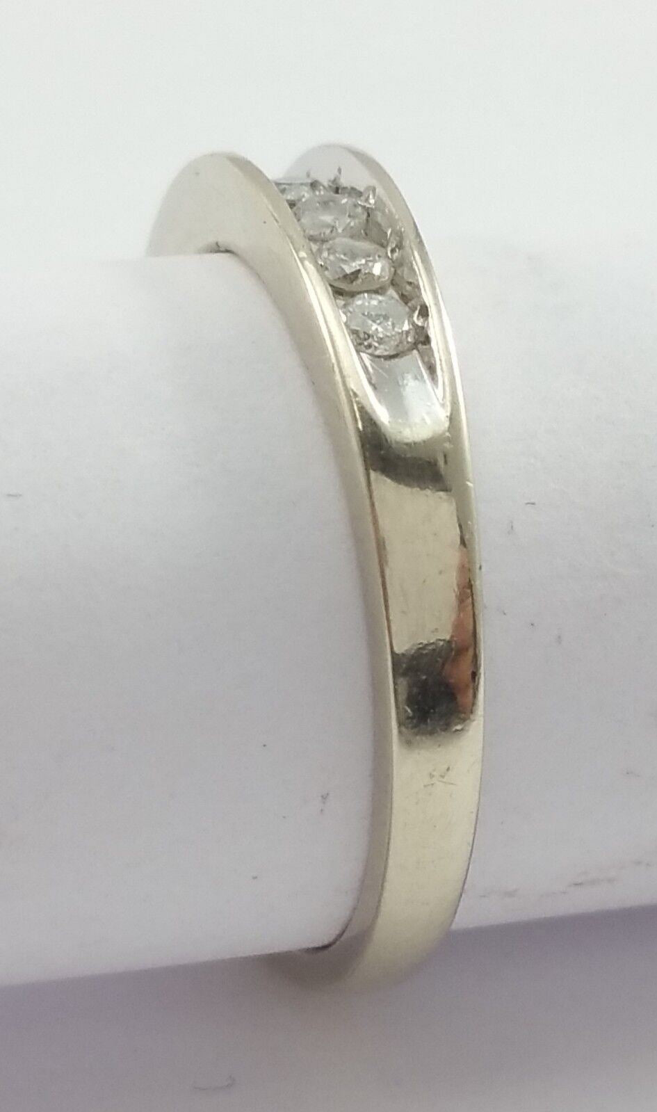 10K White Gold Ring Band with Diamonds