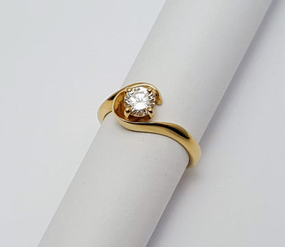 14K Solid Yellow Gold Ladies Designer Round Cut Solitaire Diamond Ring