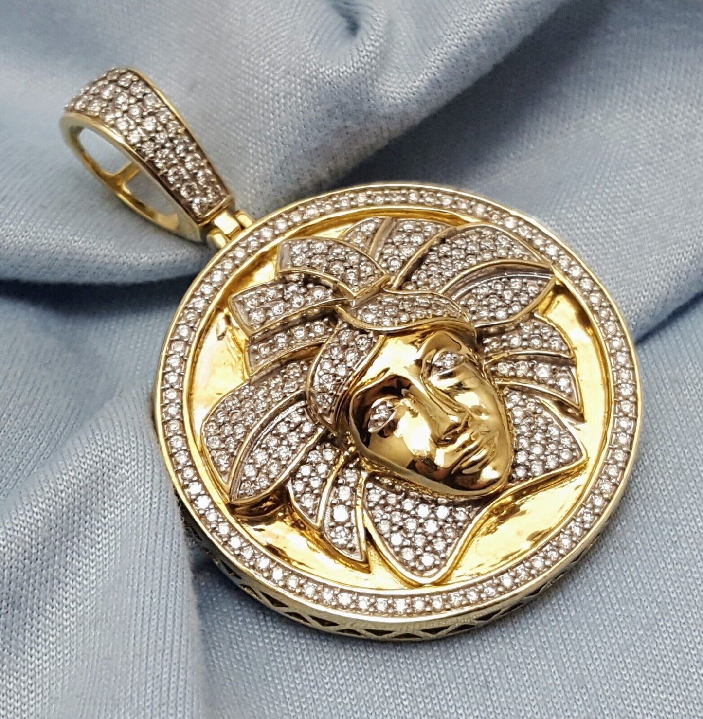 10K Solid Yellow Gold Circular Medusa Versace Diamond Charm Pendant