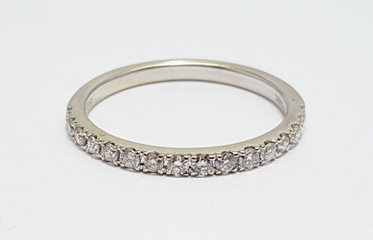 14K White Gold Single Row Diamond Wedding Band Ring