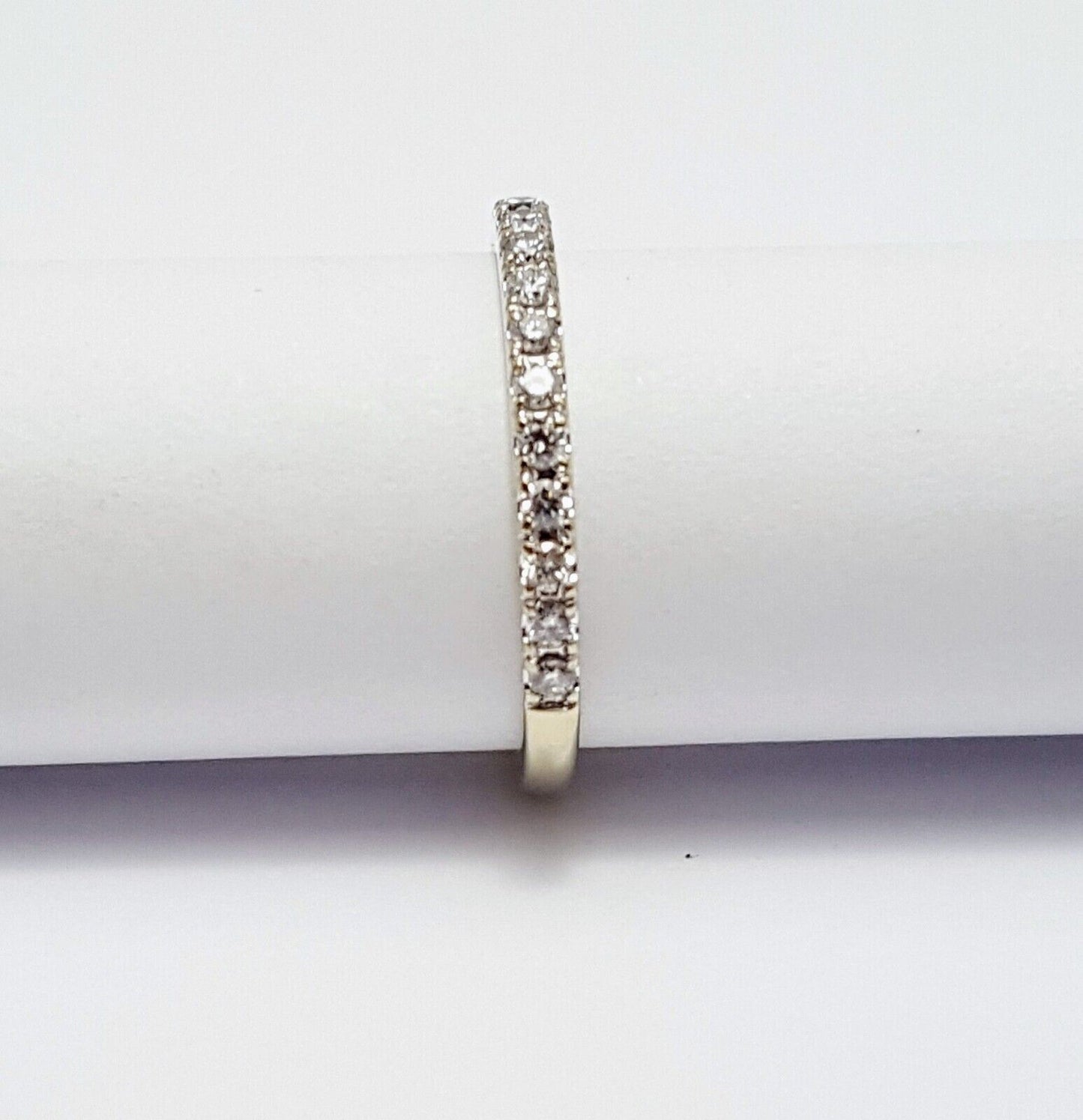 14K White Gold Single Row Diamond Wedding Band Ring