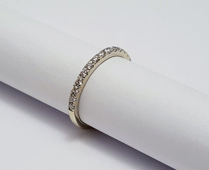 14K White Gold Single Row Diamond Wedding Band Ring