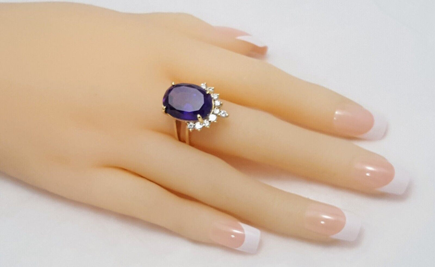 14K Karat Solid Yellow Gold Designer Oval Amethyst & Round Diamond Ring