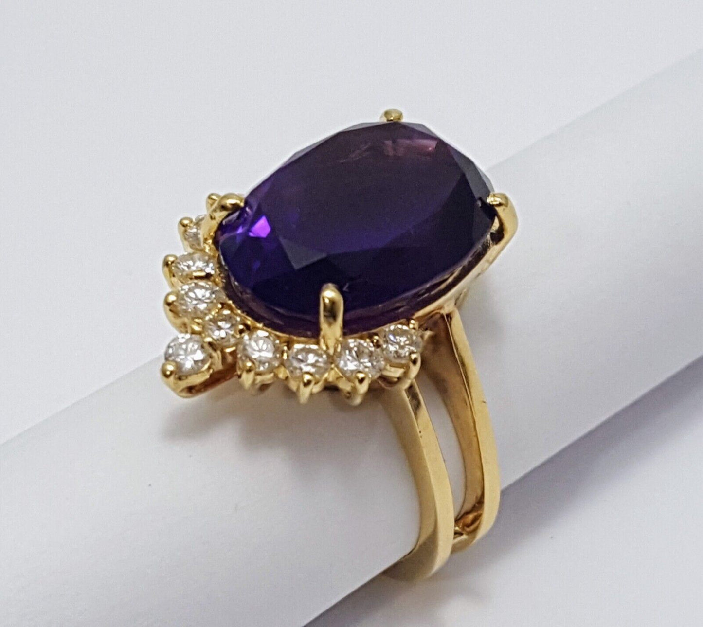 14K Karat Solid Yellow Gold Designer Oval Amethyst & Round Diamond Ring