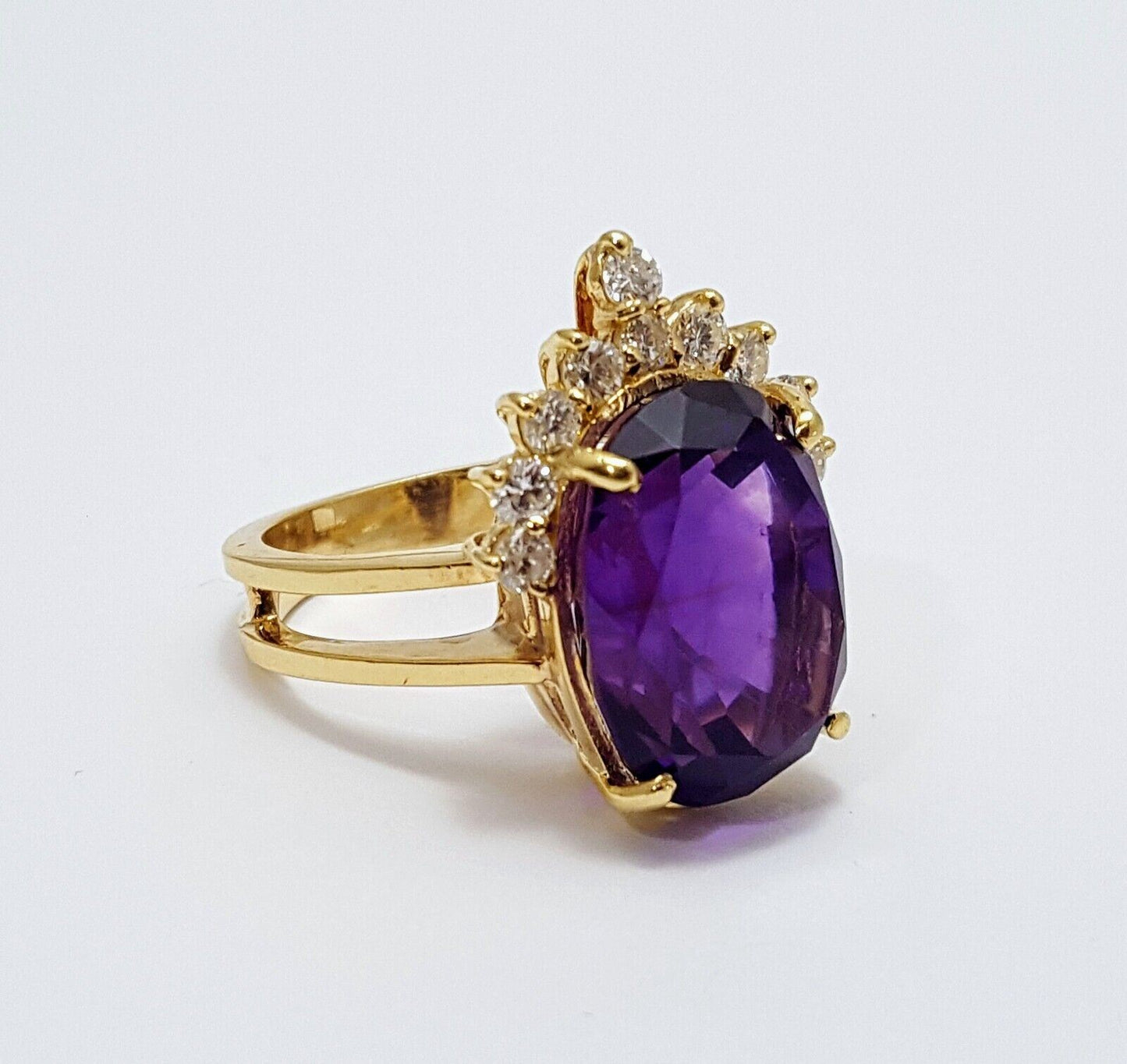 14K Karat Solid Yellow Gold Designer Oval Amethyst & Round Diamond Ring