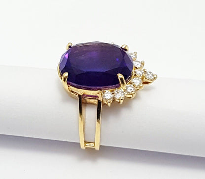 14K Karat Solid Yellow Gold Designer Oval Amethyst & Round Diamond Ring