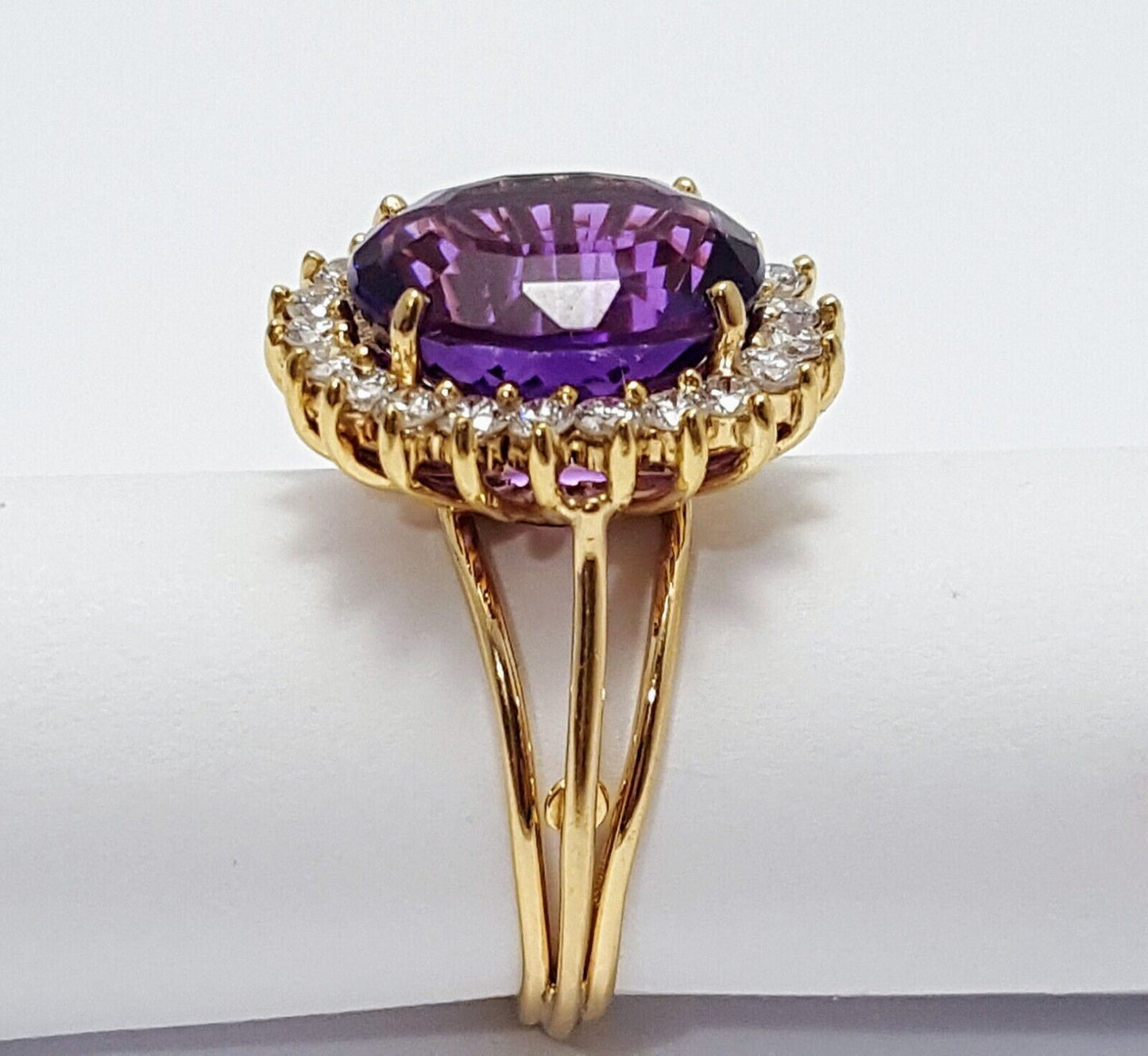 14K  Solid Yellow Gold Designer Large Oval Amethyst & Diamond Ring