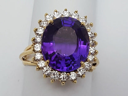 14K  Solid Yellow Gold Designer Large Oval Amethyst & Diamond Ring