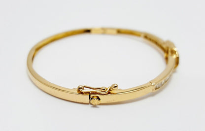 Elegant 14K Solid Yellow Gold Designer Spiral Baguette Diamond Bangle Bracelet