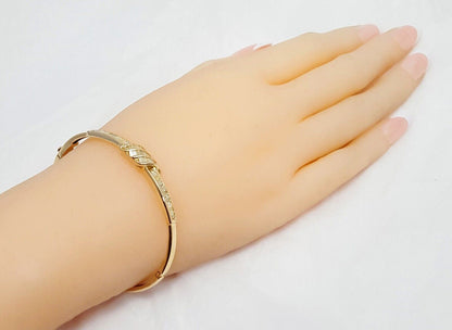 Elegant 14K Solid Yellow Gold Designer Spiral Baguette Diamond Bangle Bracelet